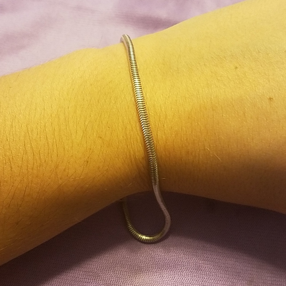 🔴 Silver Charmed Memories bracelet